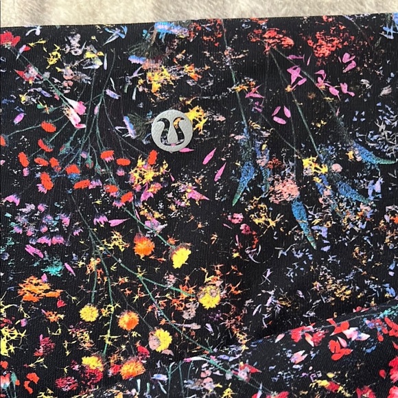 Lululemon Wunder Under Crop II (Special Edition) *Scallop 24" size 8 - Picture 7 of 11